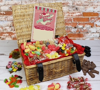  Fizzy Favourites Retro Hamper 