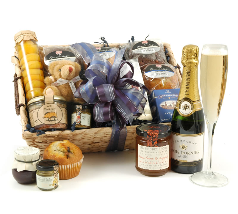 Valentines Hampers & Gift Baskets from Hampergifts.