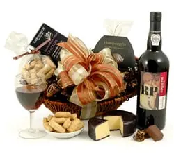 Ramos Pinto Ruby Reserve | Luxury Port & Cheese Hamper