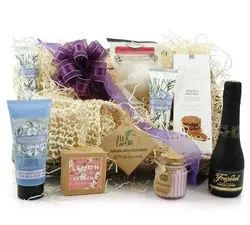 Luxury Pamper Hamper with Cava